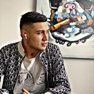 Meet your Posher, Julian